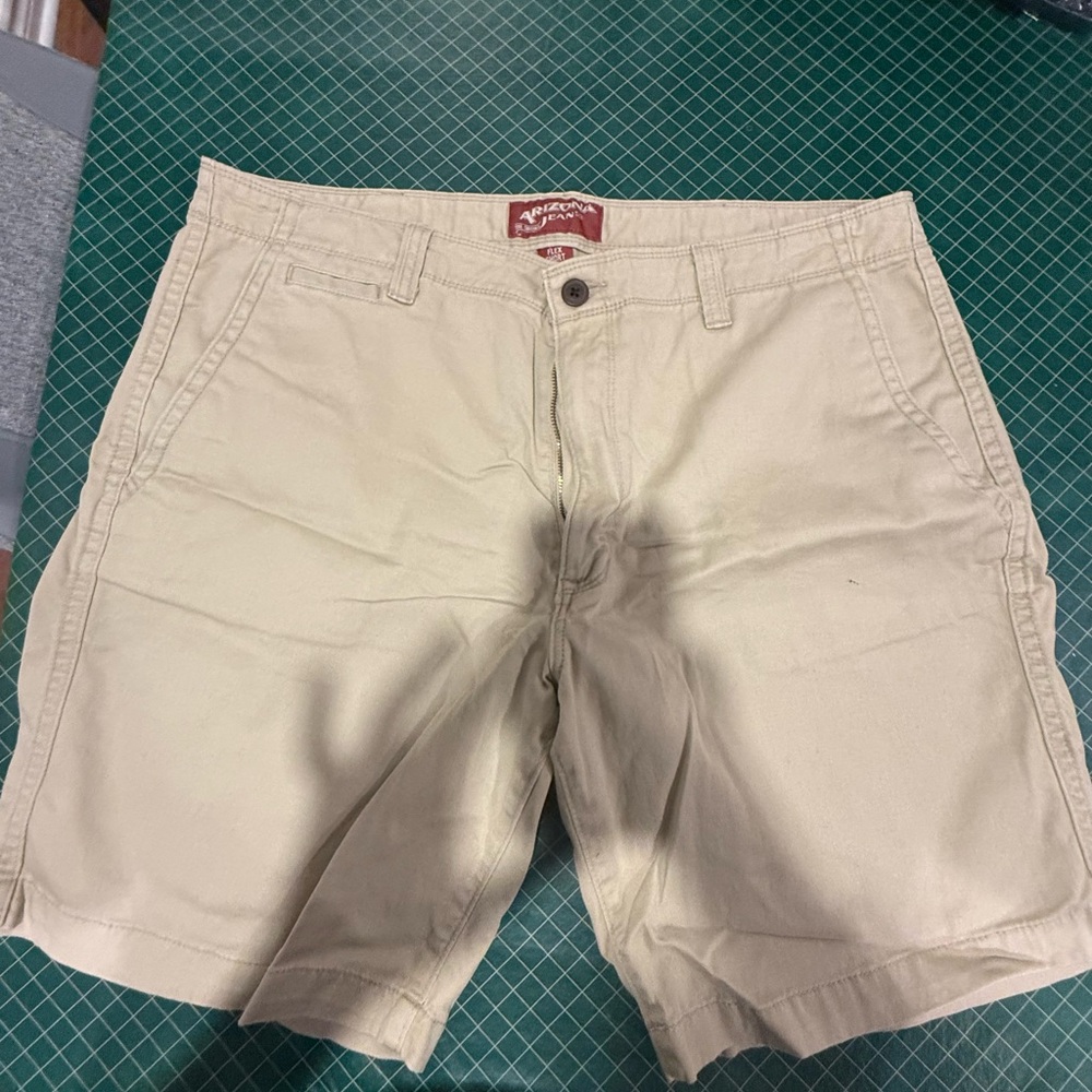 Arizona Jean Company Tan Flat Front Men Shorts